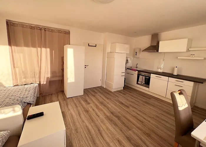 Apartment Cozy With Balcony