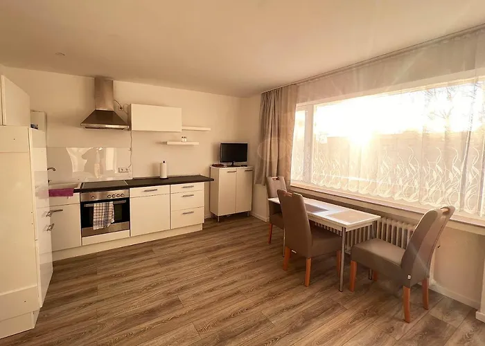 Cozy With Balcony Apartment *